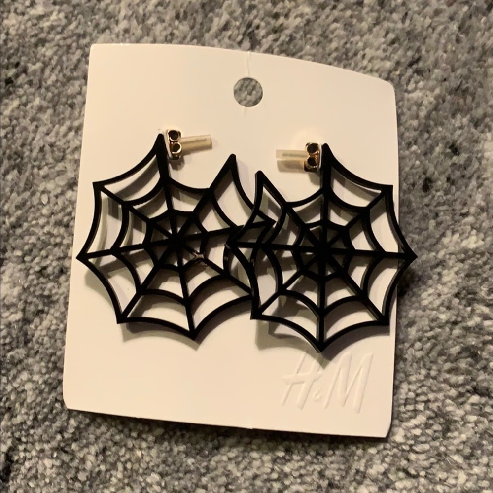 H&M 🕸 earrings